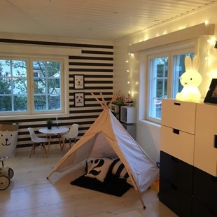 I adore this setup! Stylish playroom by @lindqvist87